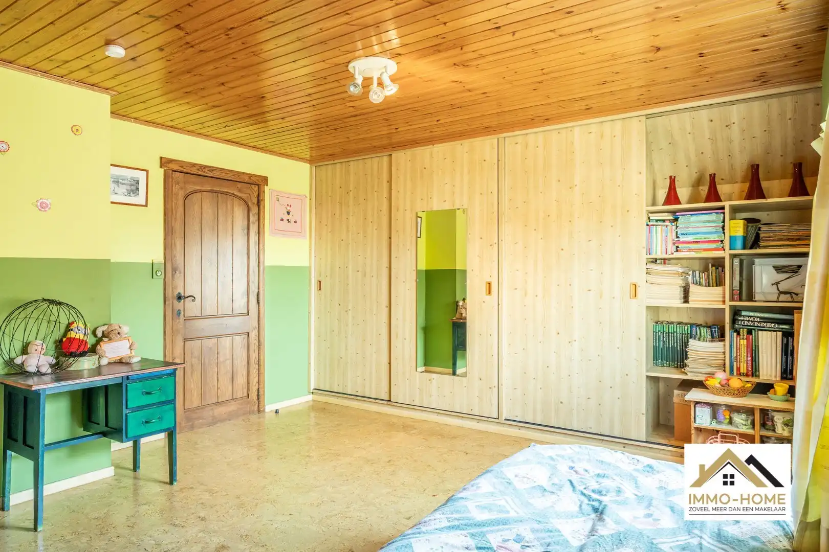 Ruime open bebouwing nabij centrum Lochristi foto 24