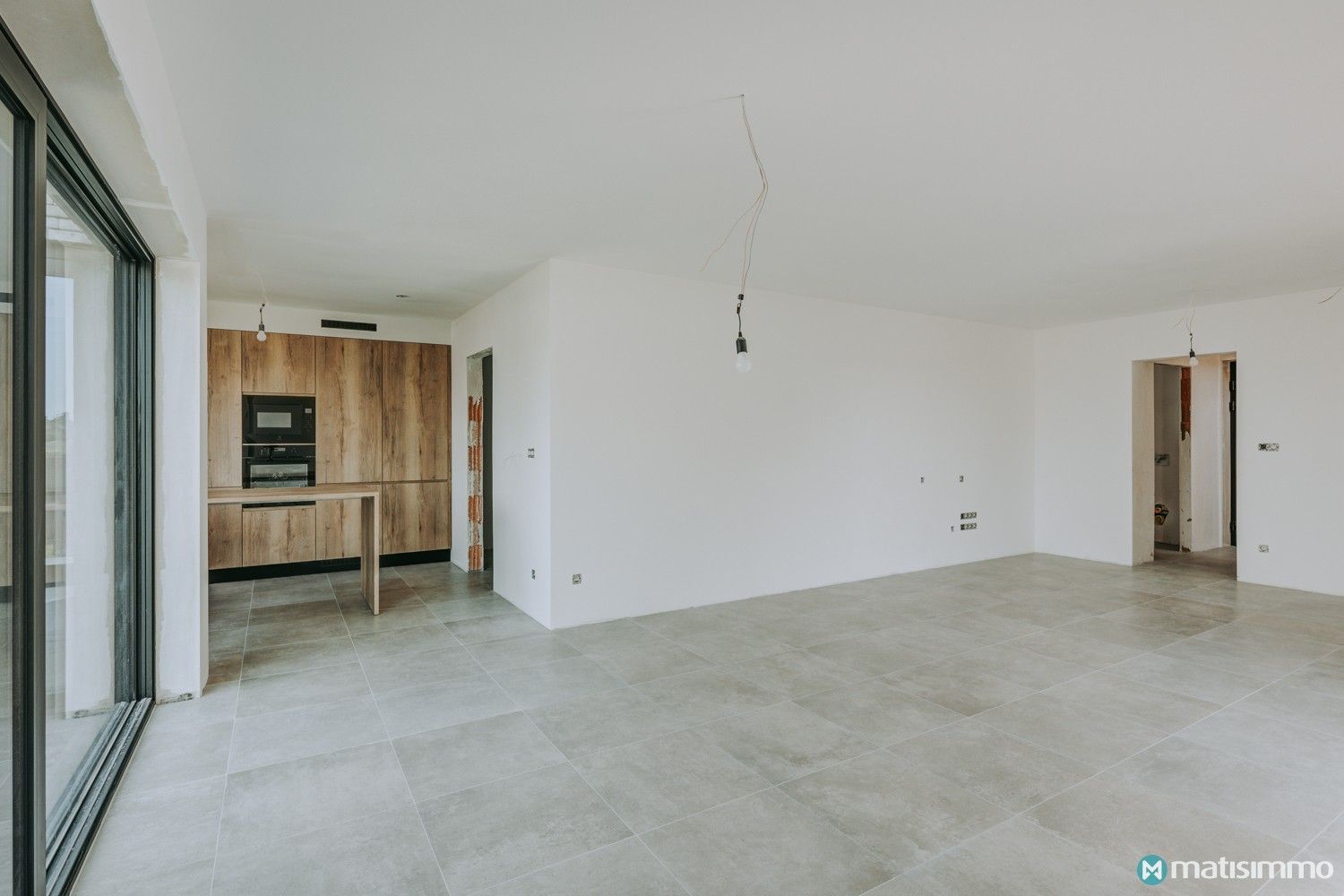 MODERNE NIEUWBOUWWONING MET 3 SLAAPKAMERS, INPANDIGE GARAGE EN VOLLEDIG ONDERKELDERD VLAKBIJ HET CENTRUM VAN BILZEN foto 6