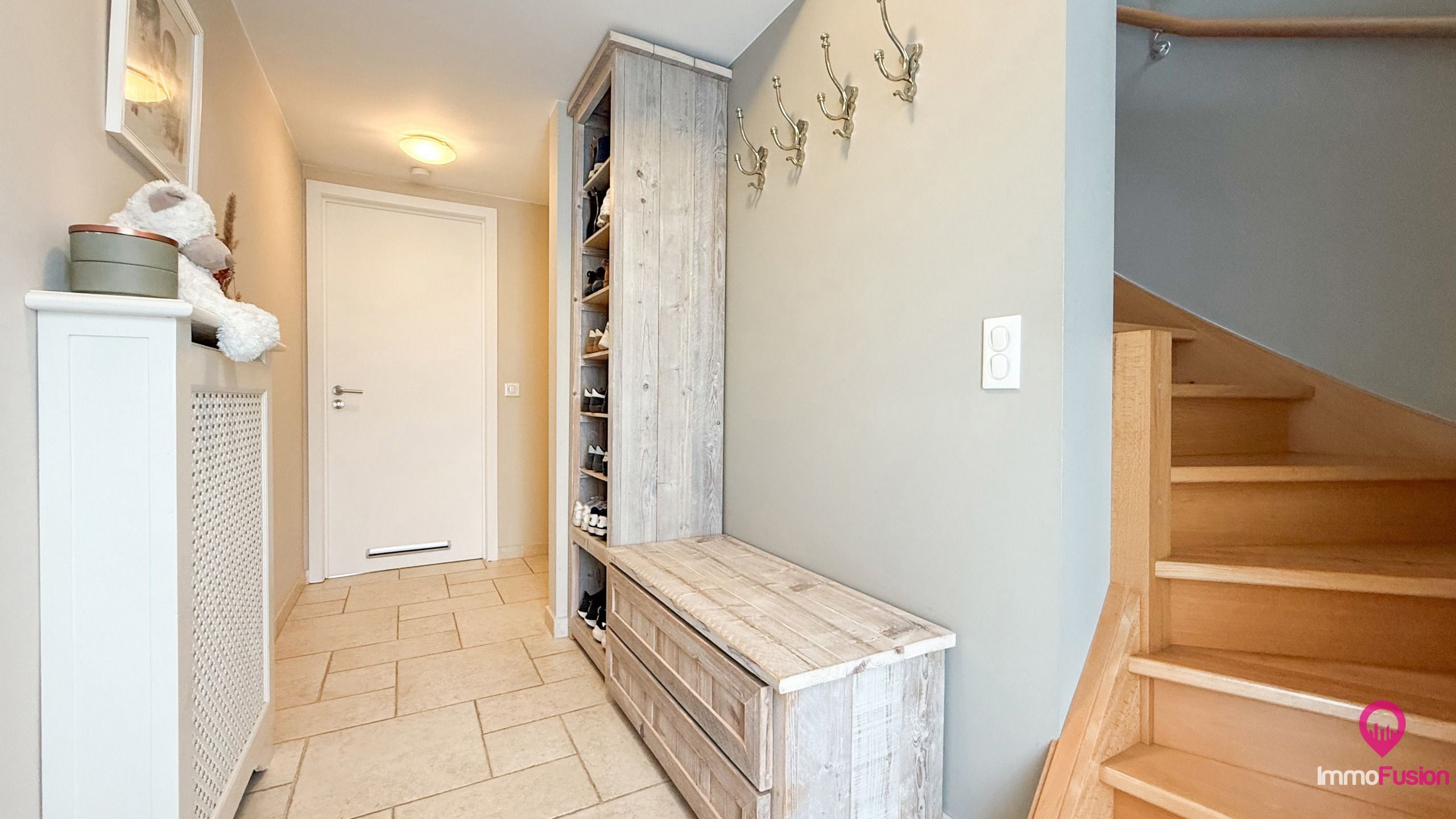 Instapklare gezinswoning met 3 slpks en zonnige tuin! foto 2