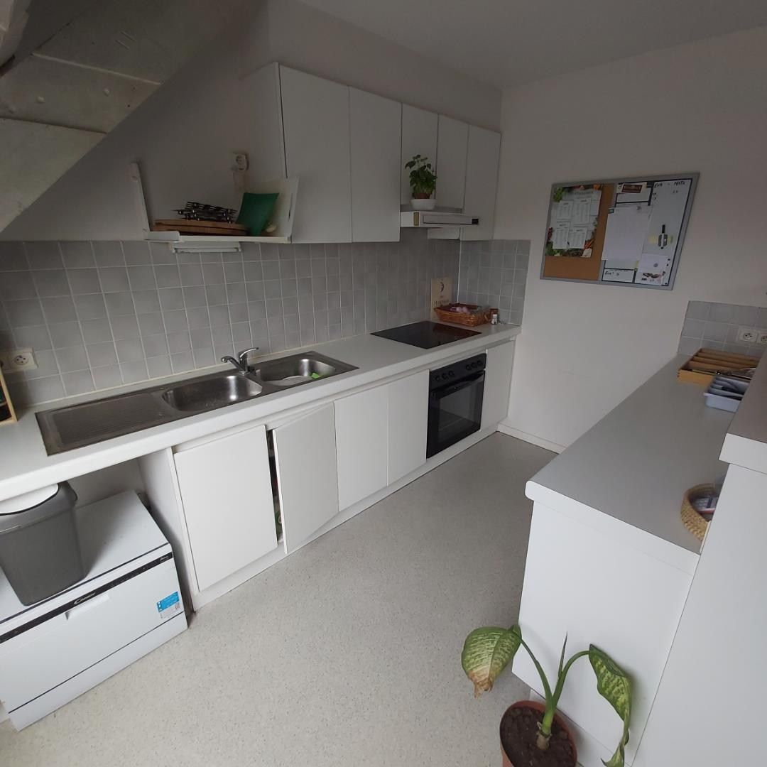 Gezellig dakappartement met 2 slaapkamers en staanplaats foto 8