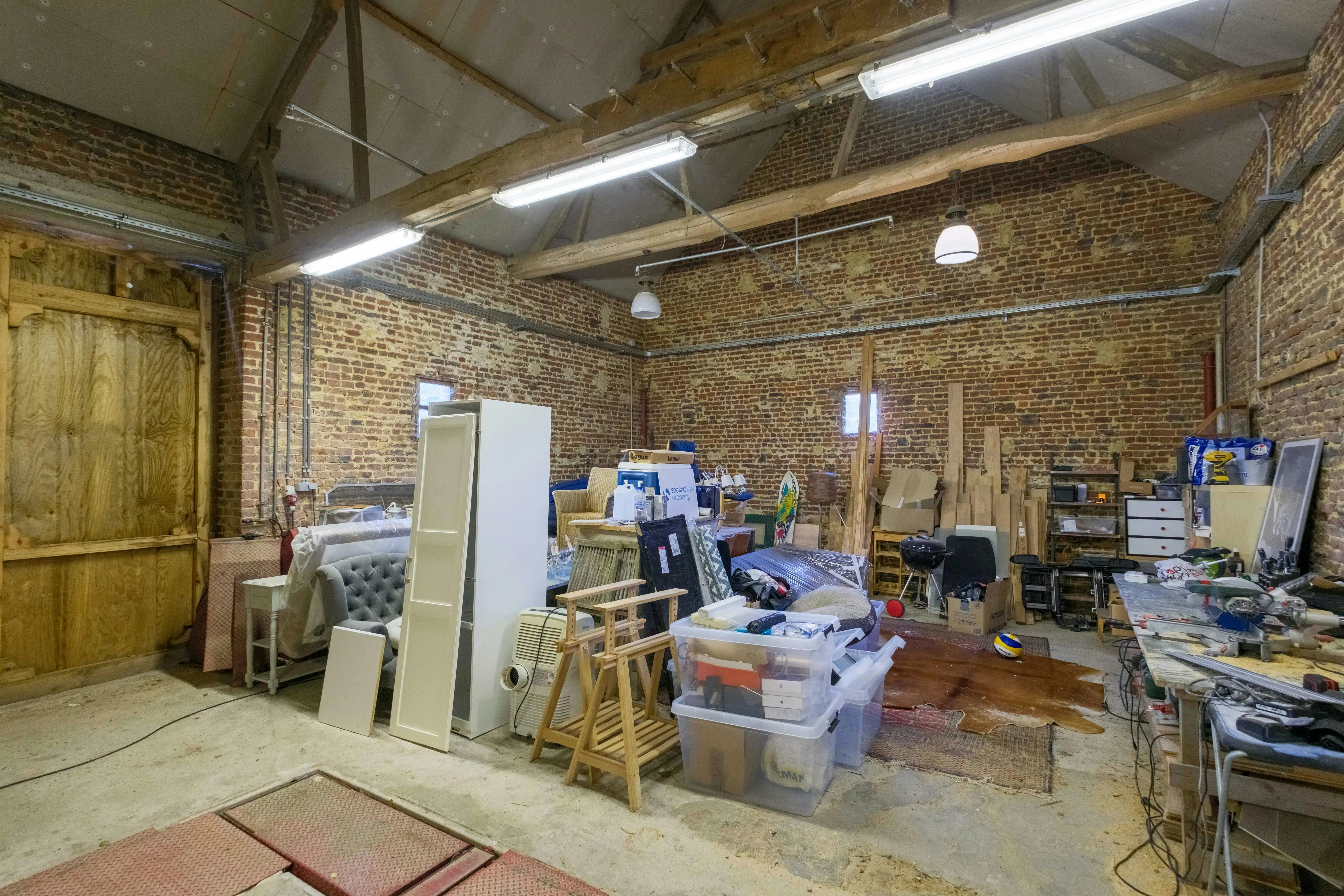 Gerenoveerd huis te koop met grote schuur in Lierde foto 26