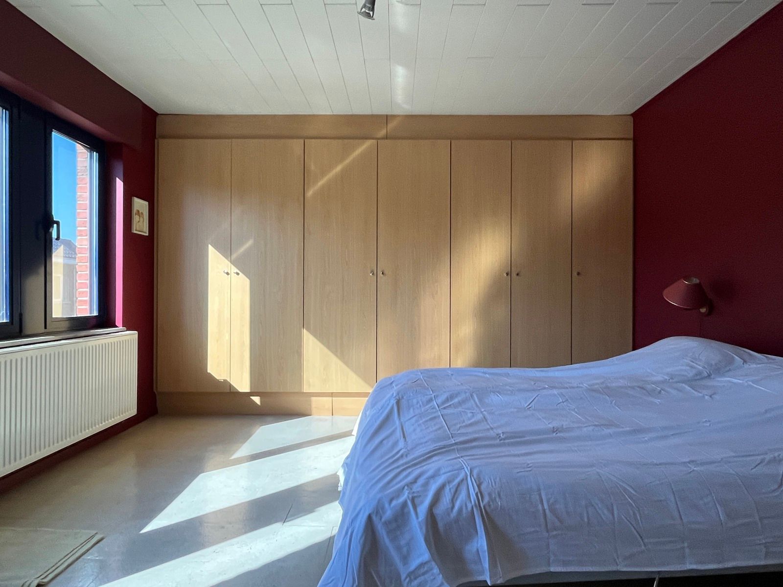 grote woning met mooie tuin foto 14