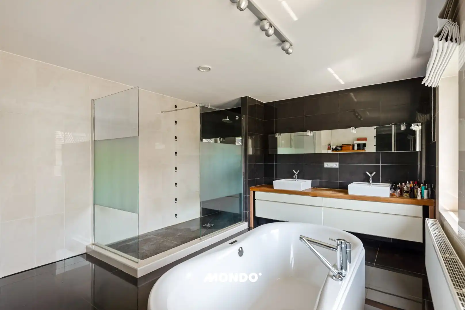 Exclusieve villa met zwembad en wellness te koop foto 20