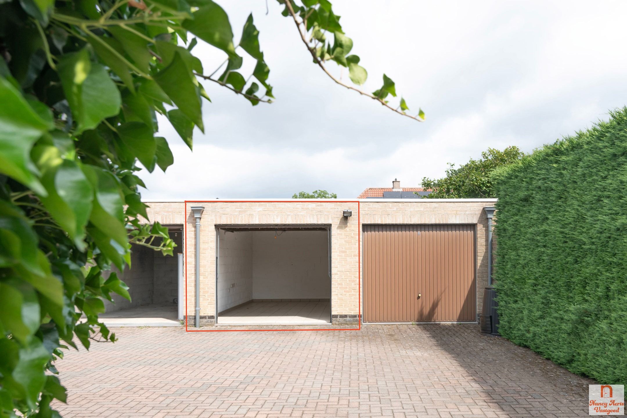 Lichtrijk duplexappartement met grote kelder en mega terras foto 24