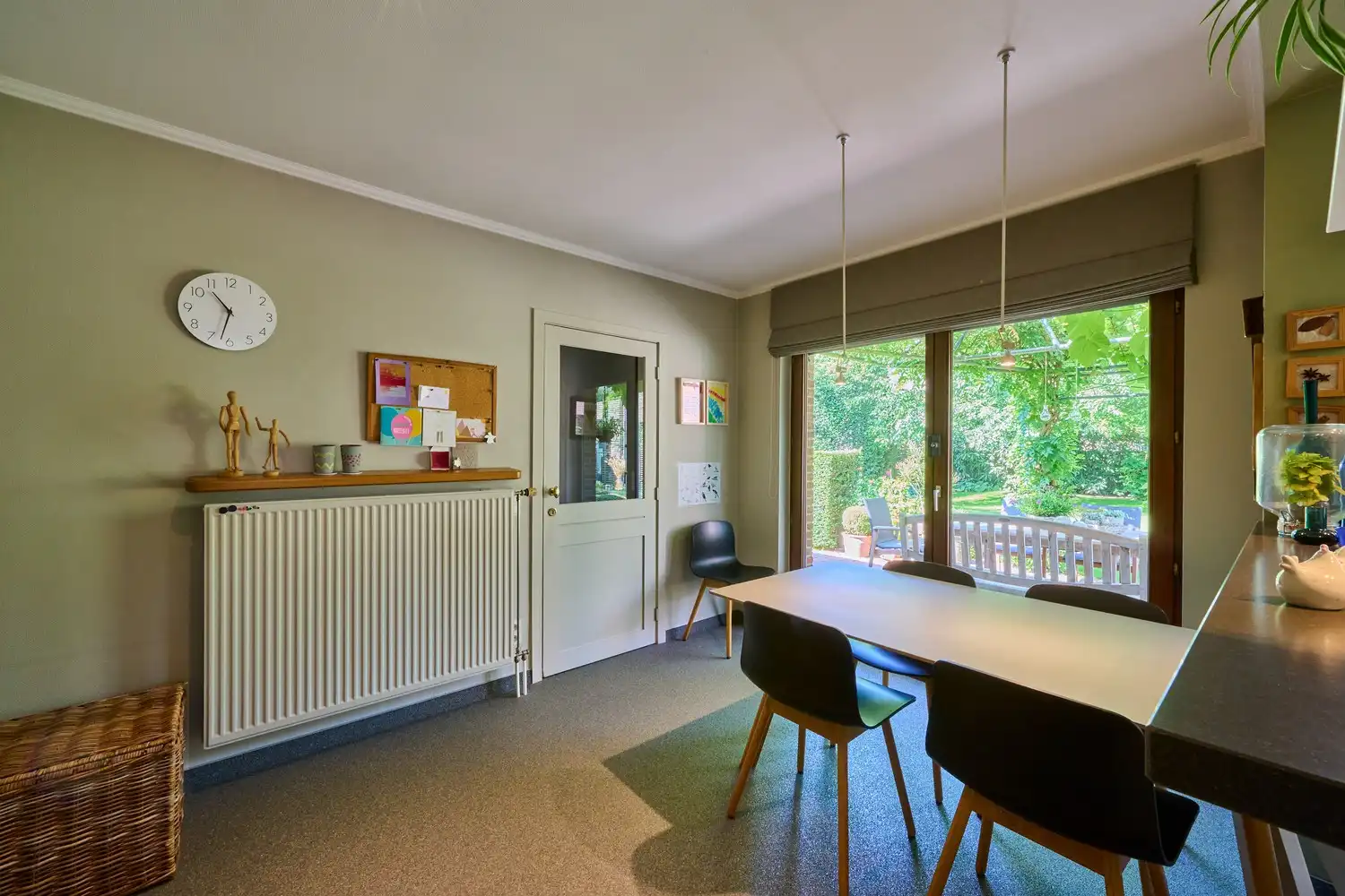 Karaktervolle energiecorrecte vrijstaande woning met praktijkruimte, 4/5 slaapkamers en zuidgerichte parktuin foto 11