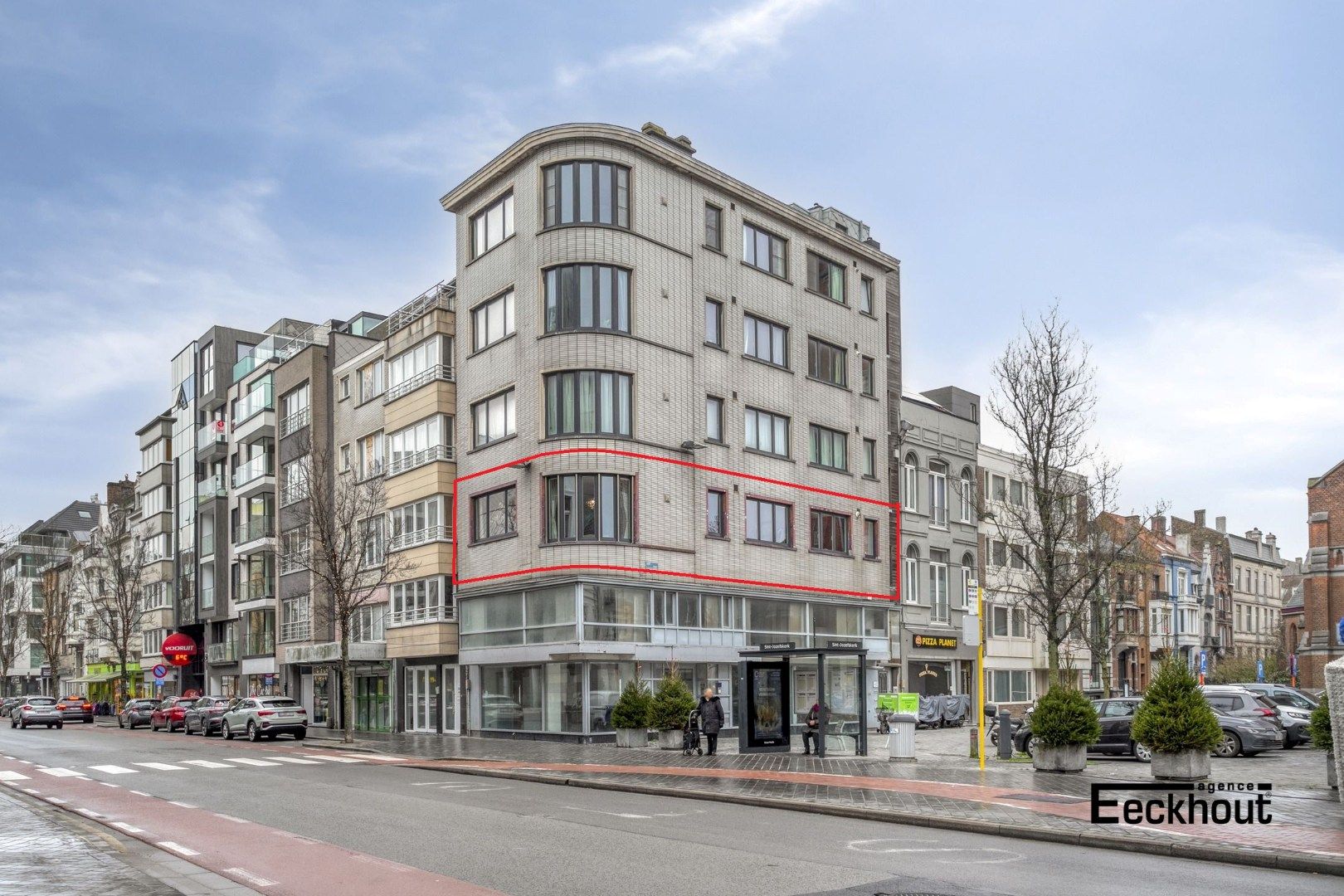 Instapklaar 2-slaapkamer appartement in Centrum Oostende van 91 m2  foto {{pictureIndex}}