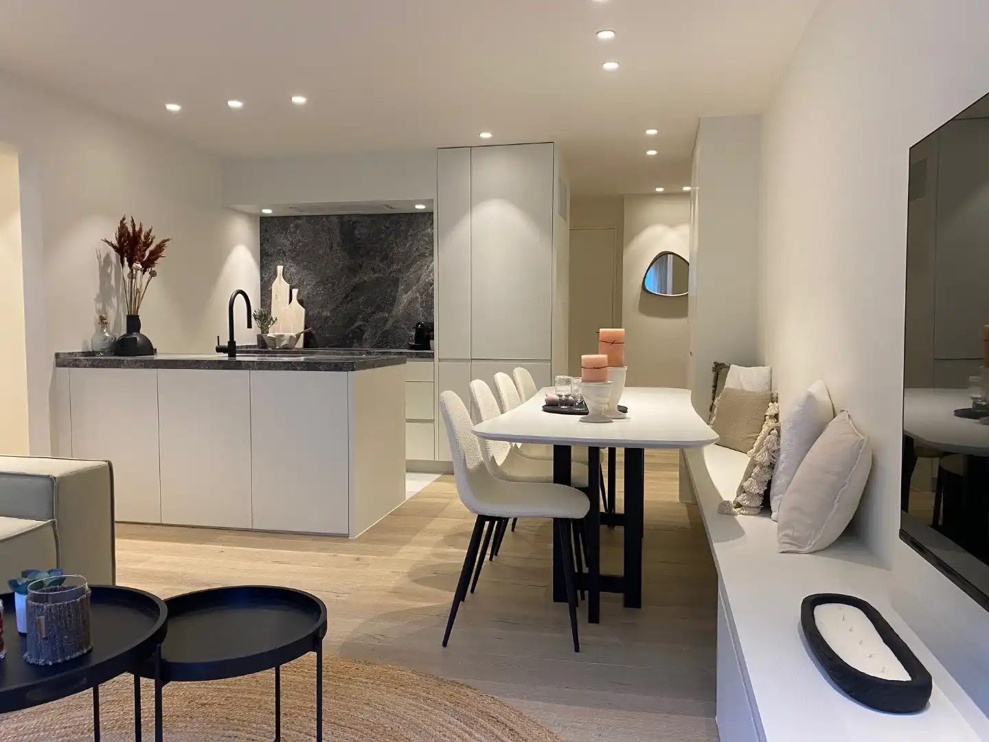 RES. GUILLO - IEPERSTRAAT - CENTRUM KNOKKE foto {{pictureIndex}}