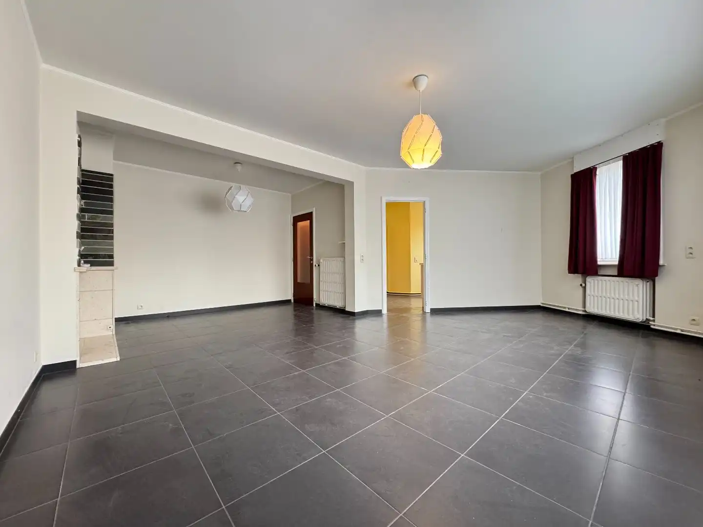 Ruim hoekappartement met garage foto 2