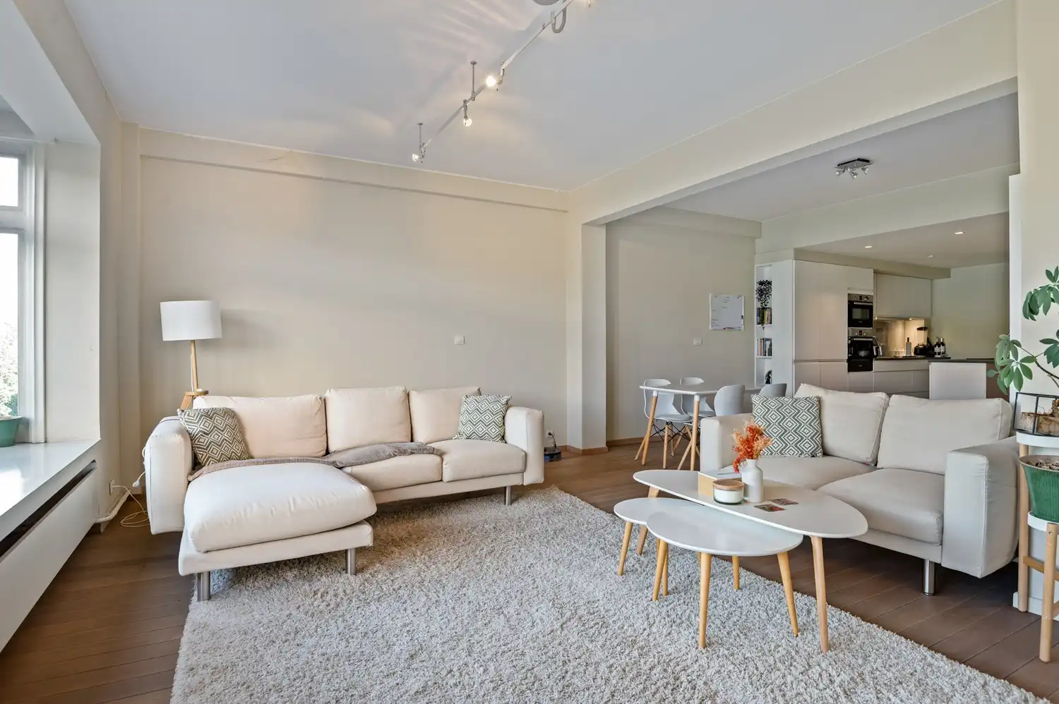Appartement met frontaal parkzicht foto 3