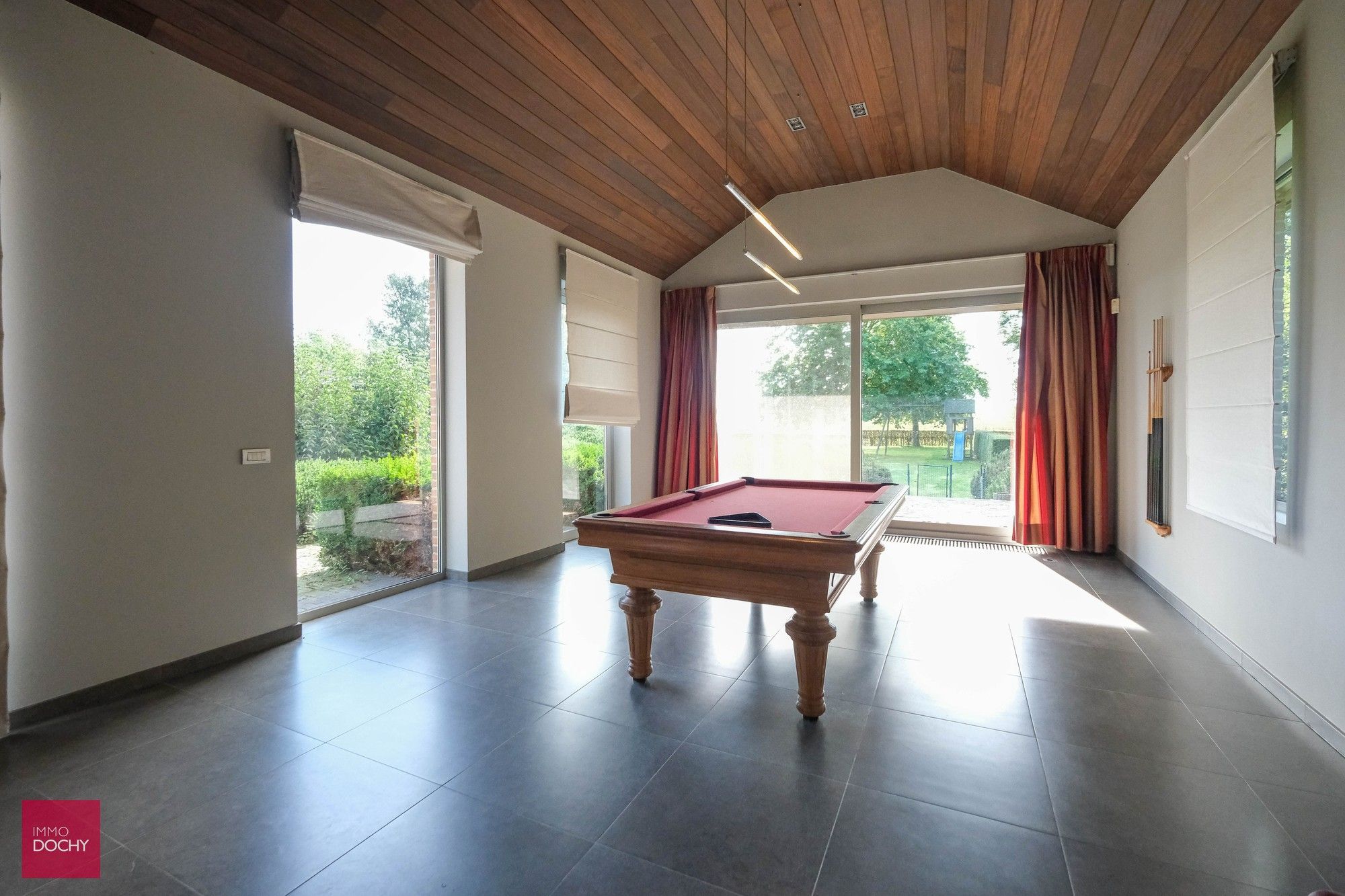 Rustig en residentieel gelegen ruime villa aan Hoog-Kortrijk foto 13