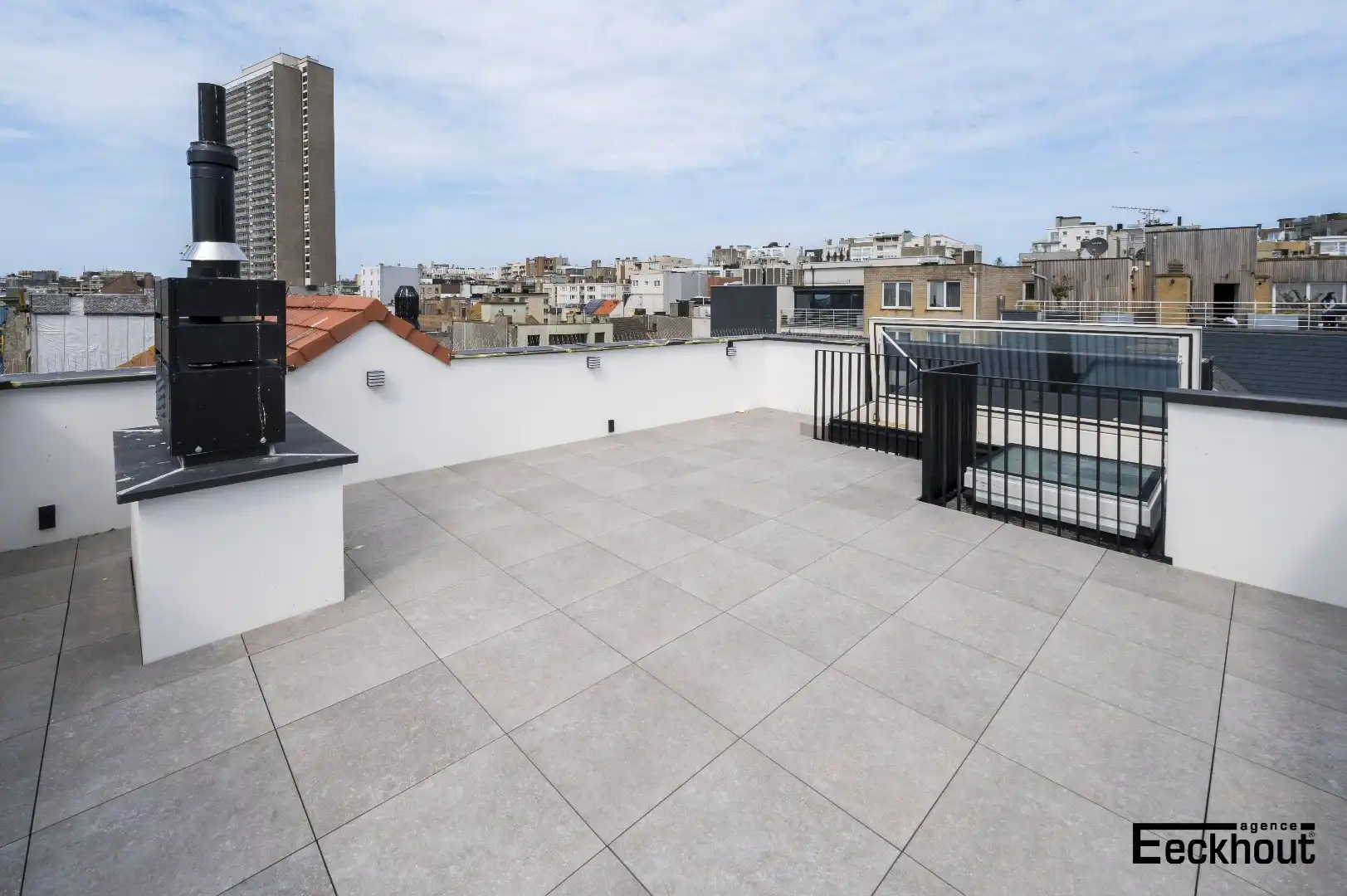 Sublieme penthouse in standingvolle residentie Derycker in hartje Oostende foto 26