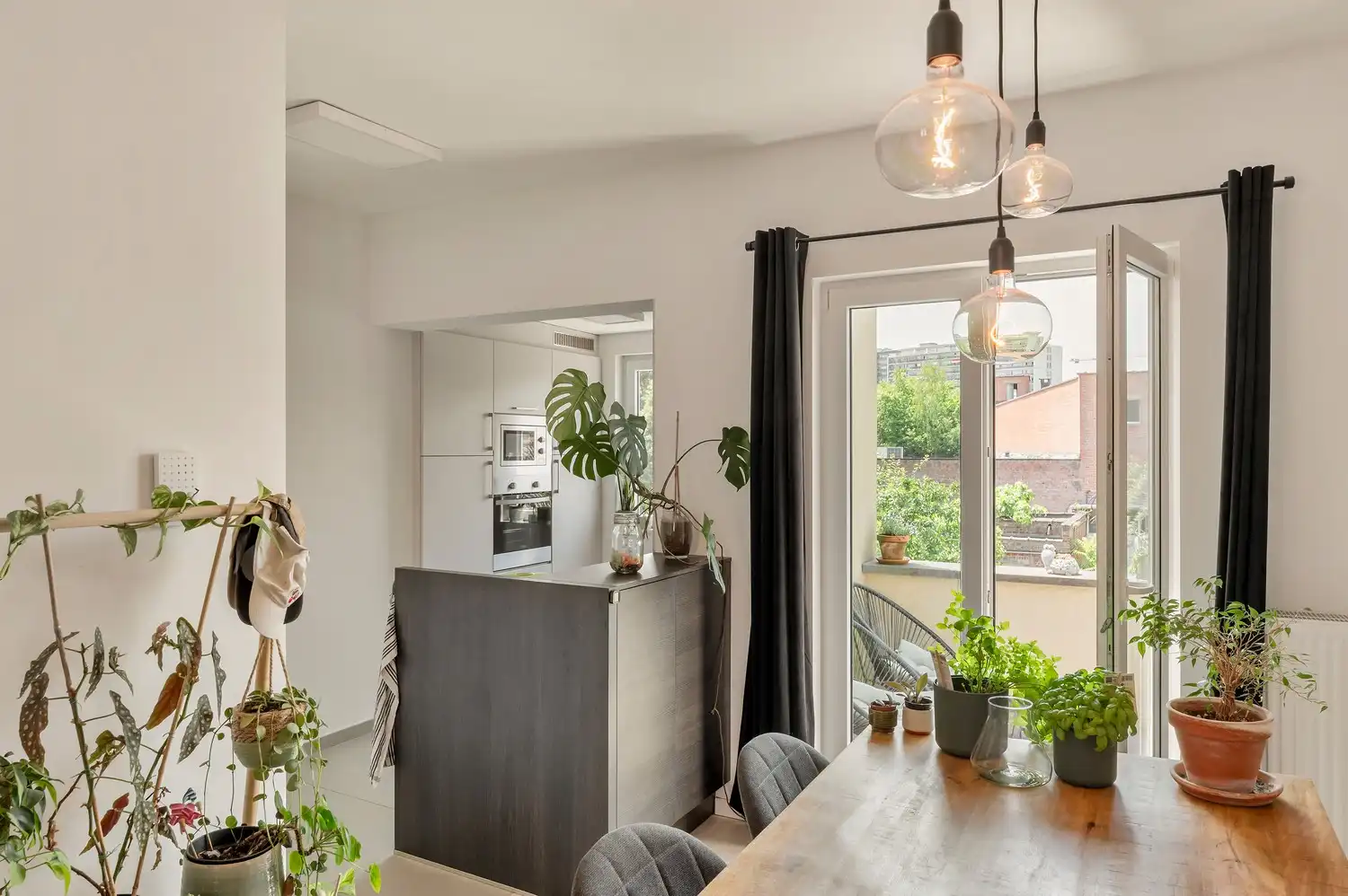 INSTAPKLARE WONING MET GARAGE OP TOP LOCTIE TE MECHELEN foto 7