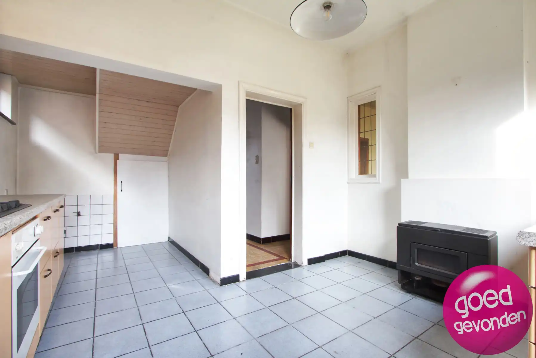 TE RENOVEREN WONING - 3 RUIME SLK - TERRAS - TUIN - PARKING foto 10