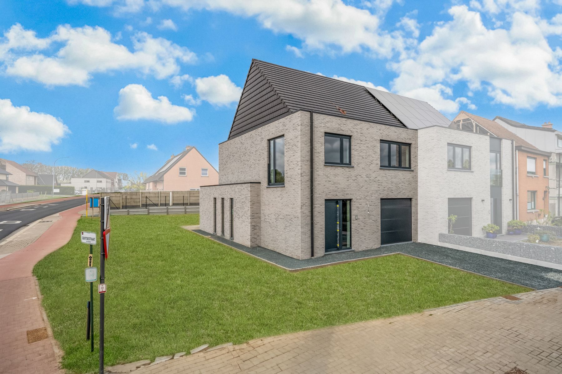 Energiezuinige woningen met zonnig terras en grote tuin ! foto 2