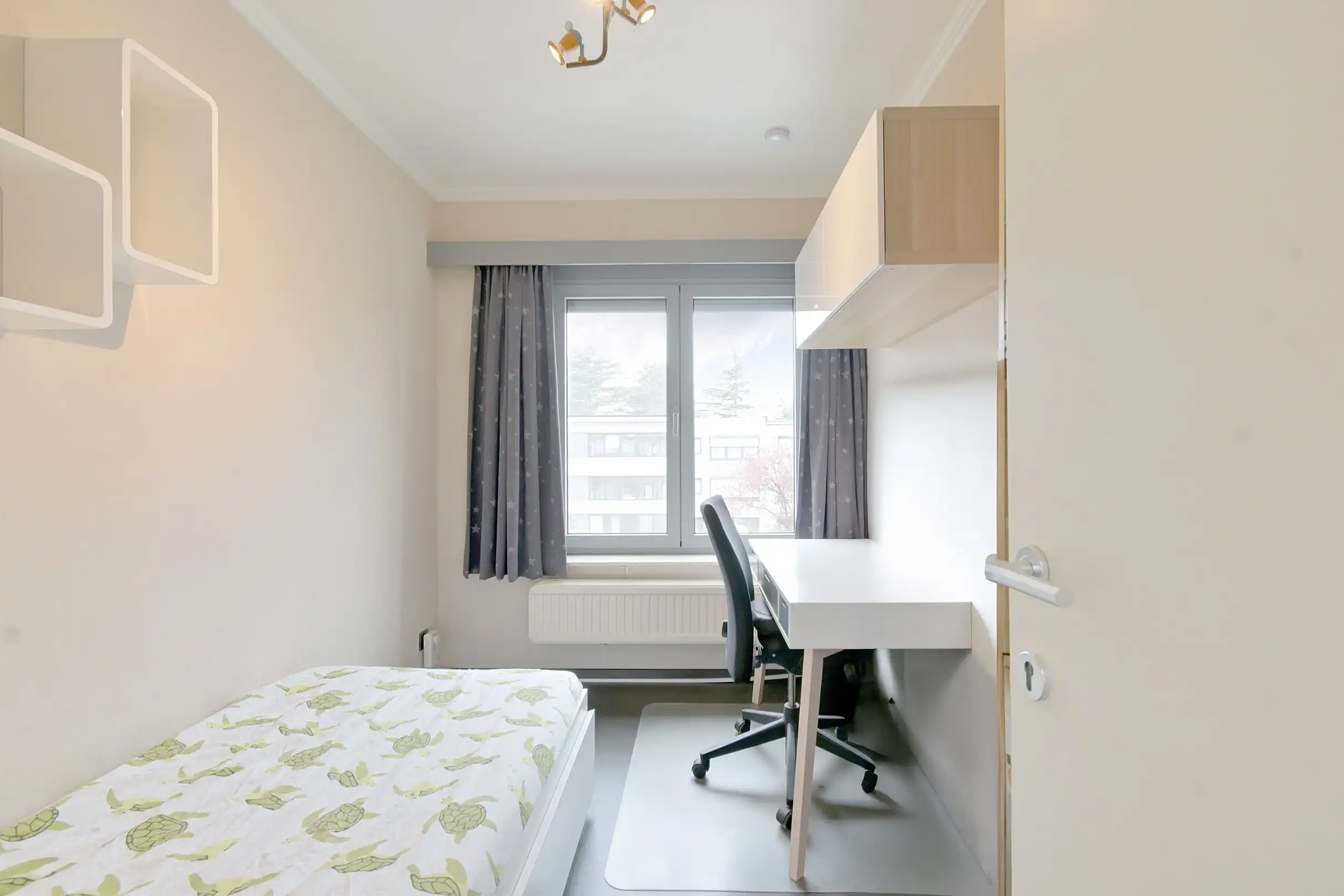 Instapklare gezinswoning met 3 slaapkamers, tuin én garage foto 23