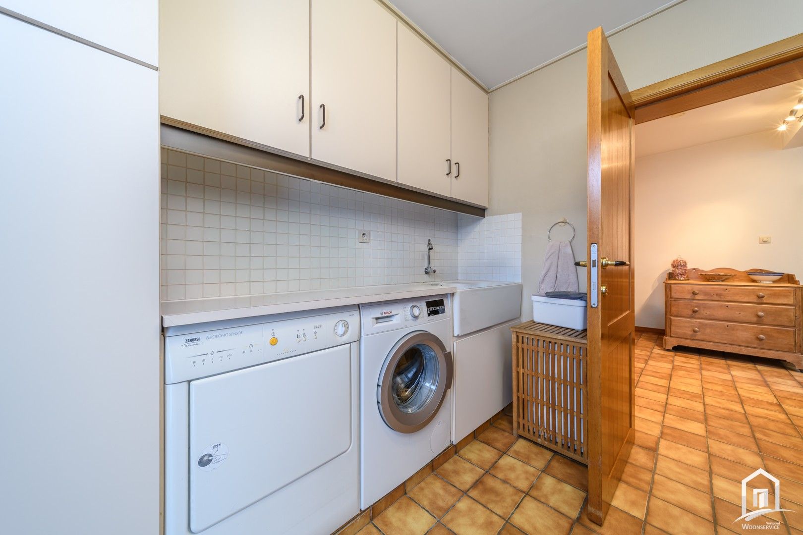 Instapklare halfopen bebouwing met tuin en garages in Denderleeuw foto 15