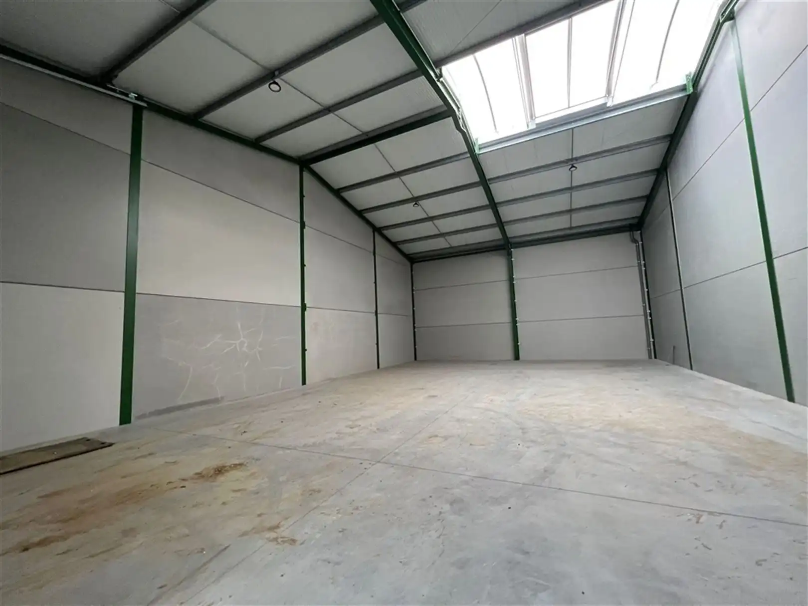 Nieuwbouw KMO units langs de E40 foto 5