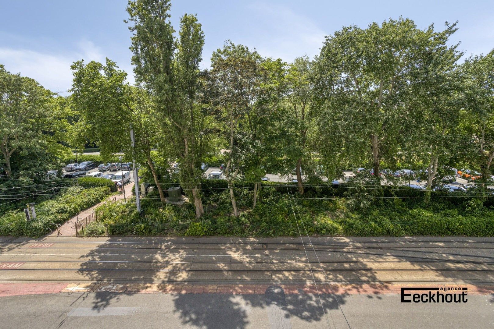 Ruim appartement in centrum Oostende met mooi open zicht op het Leopoldpark! foto 14