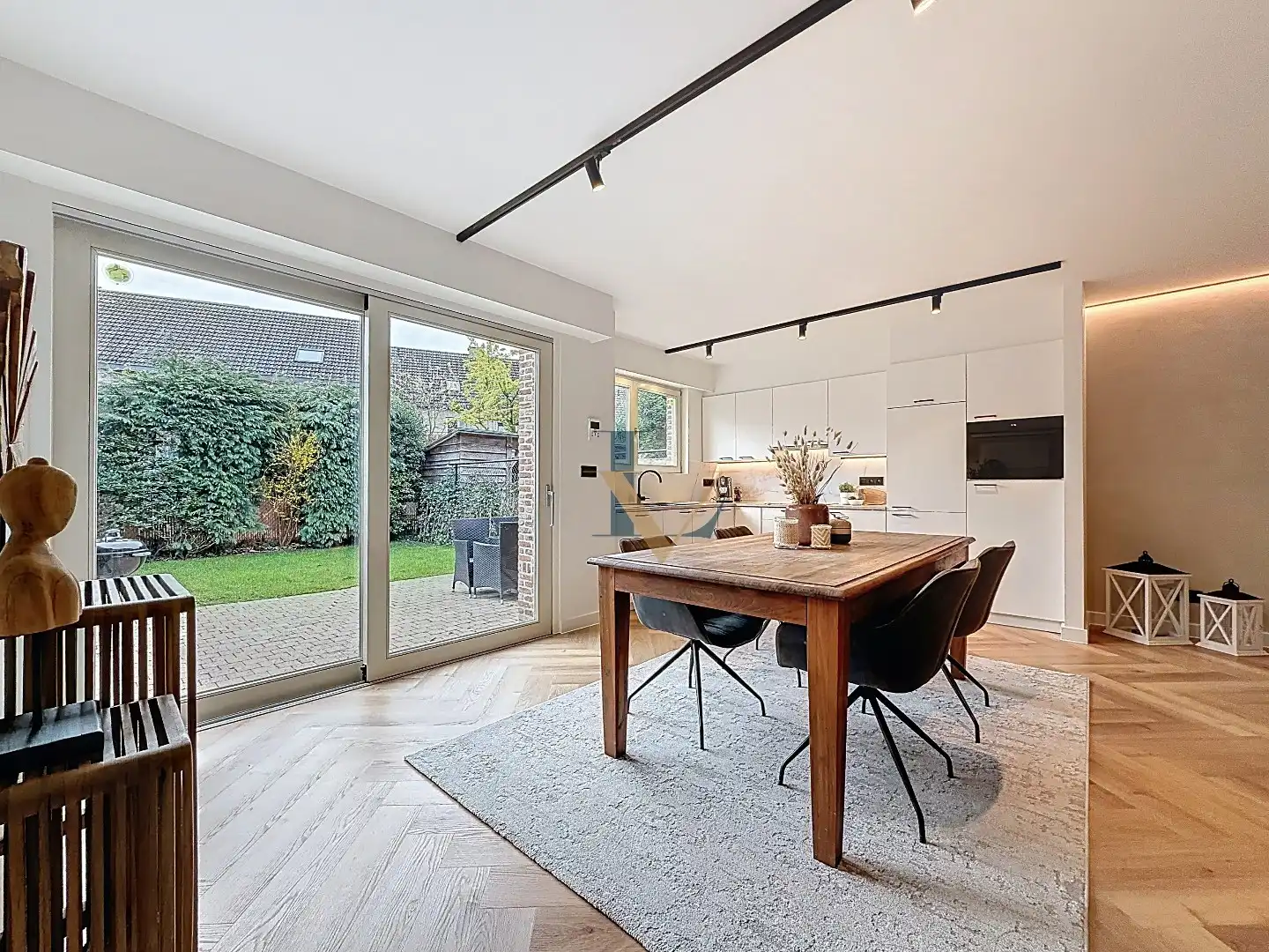 Charmante gerenoveerde rijwoning in pastoriestijl te koop in centrum Schilde foto 8