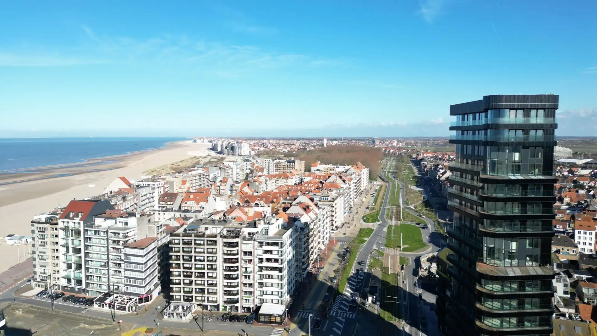 Luxueus nieuwbouwappartement met panoramische verzichten foto 3