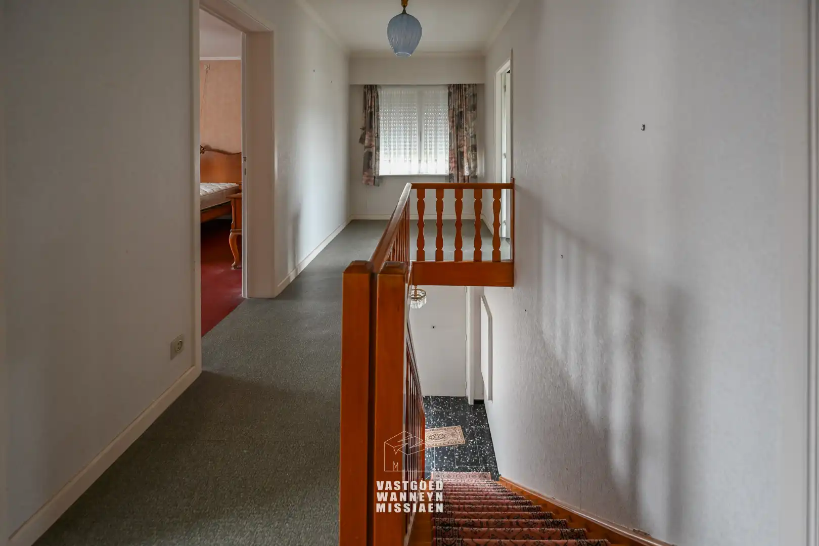 Ruime halfopen bebouwing met 4 slaapkamers, garage en tuin foto 11