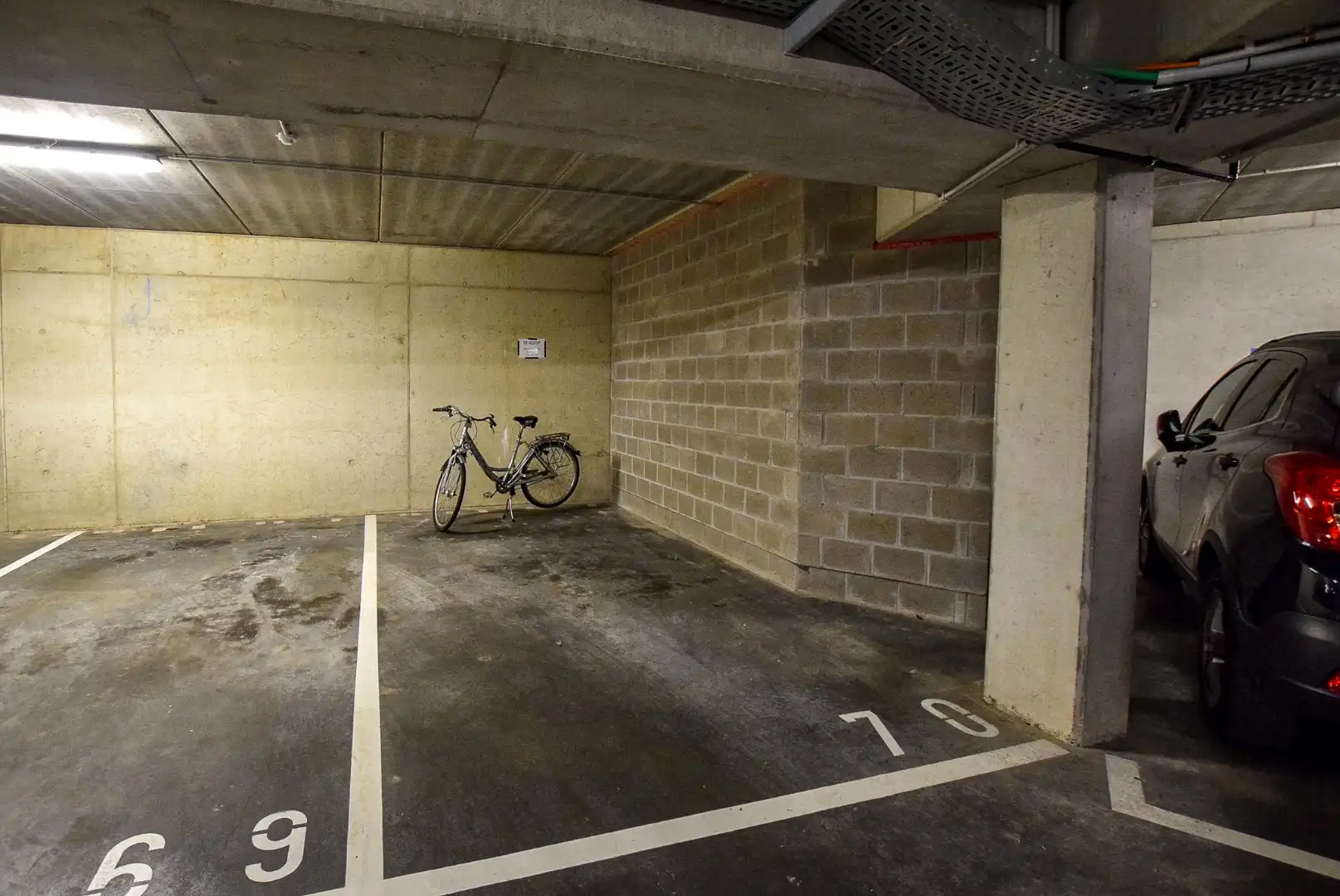 Ondergrondse privé-parkeerplaats te huur in het centrum van Nieuwpoort-Stad. foto 3