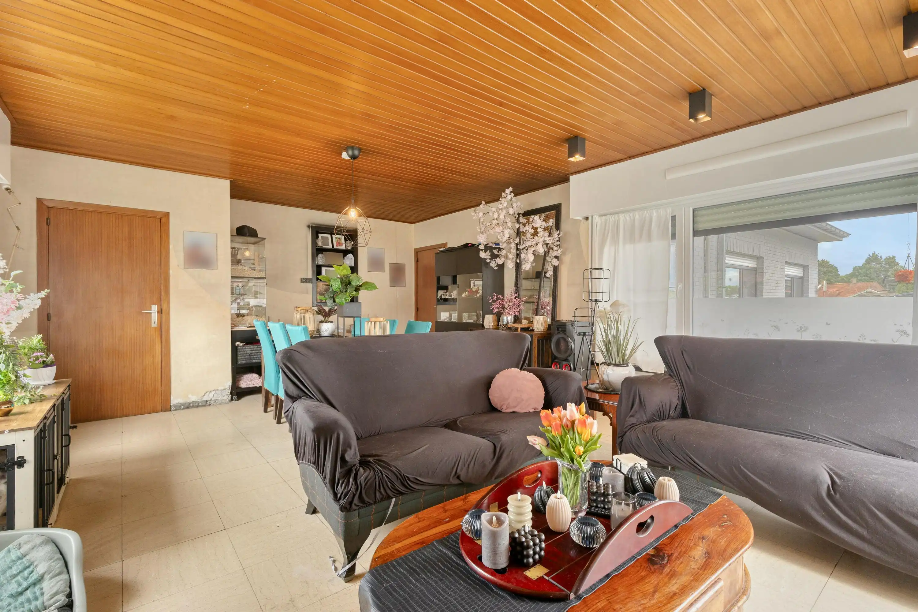 Alleenstaand huis op ruim perceel te koop in Veldegem foto 5