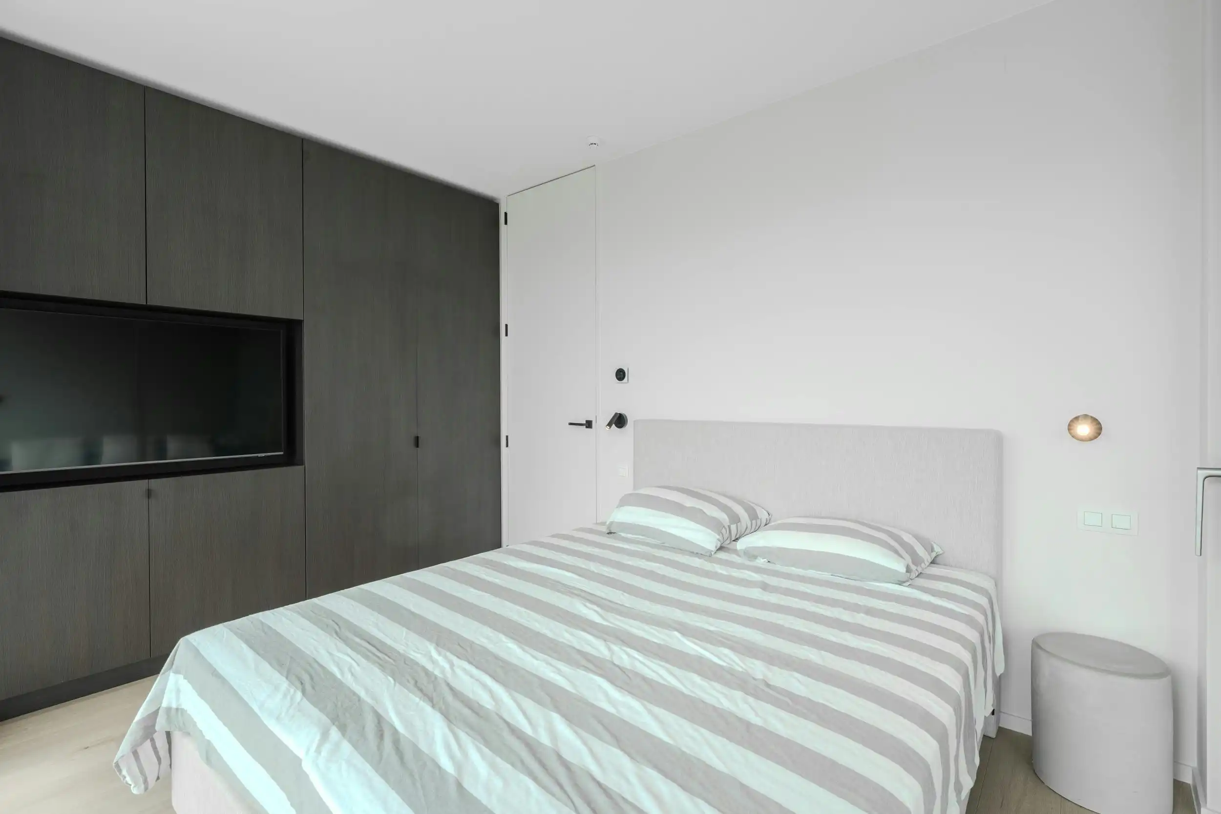 Magnifiek appartement met drie slaapkamers en twee badkamers foto 8