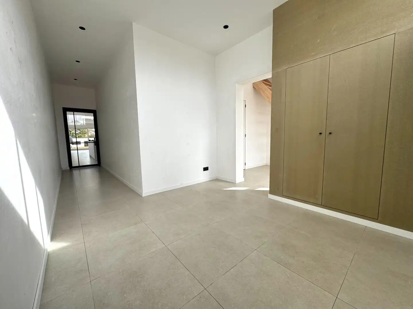 GERENOVEERDE WONING MET 3 SLPKS, TUIN EN GARAGE foto 12