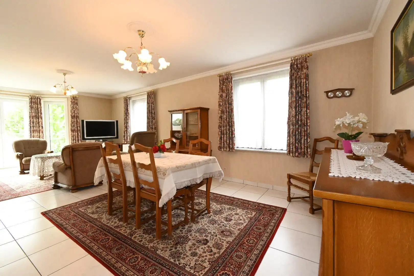 Instapklaar appartement met 2  slpk. en garage gelegen centrum Maldegem foto 3