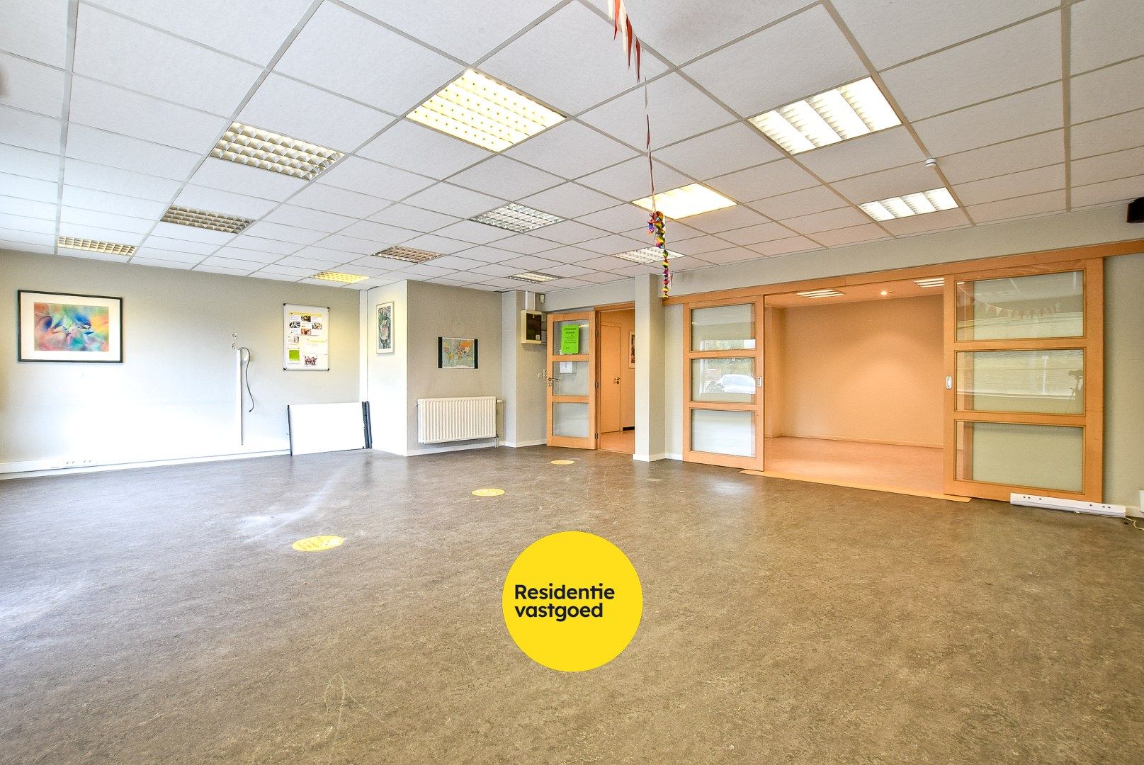 Centraal gelegen appartement(148 m²) in centrum Diksmuide! foto 3