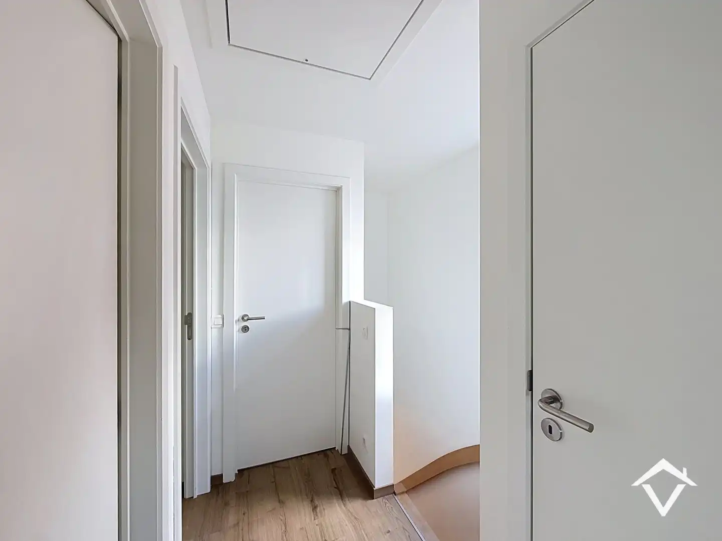 Nieuwbouwwoning met 3 slaapkamers, carport en tuin foto 12