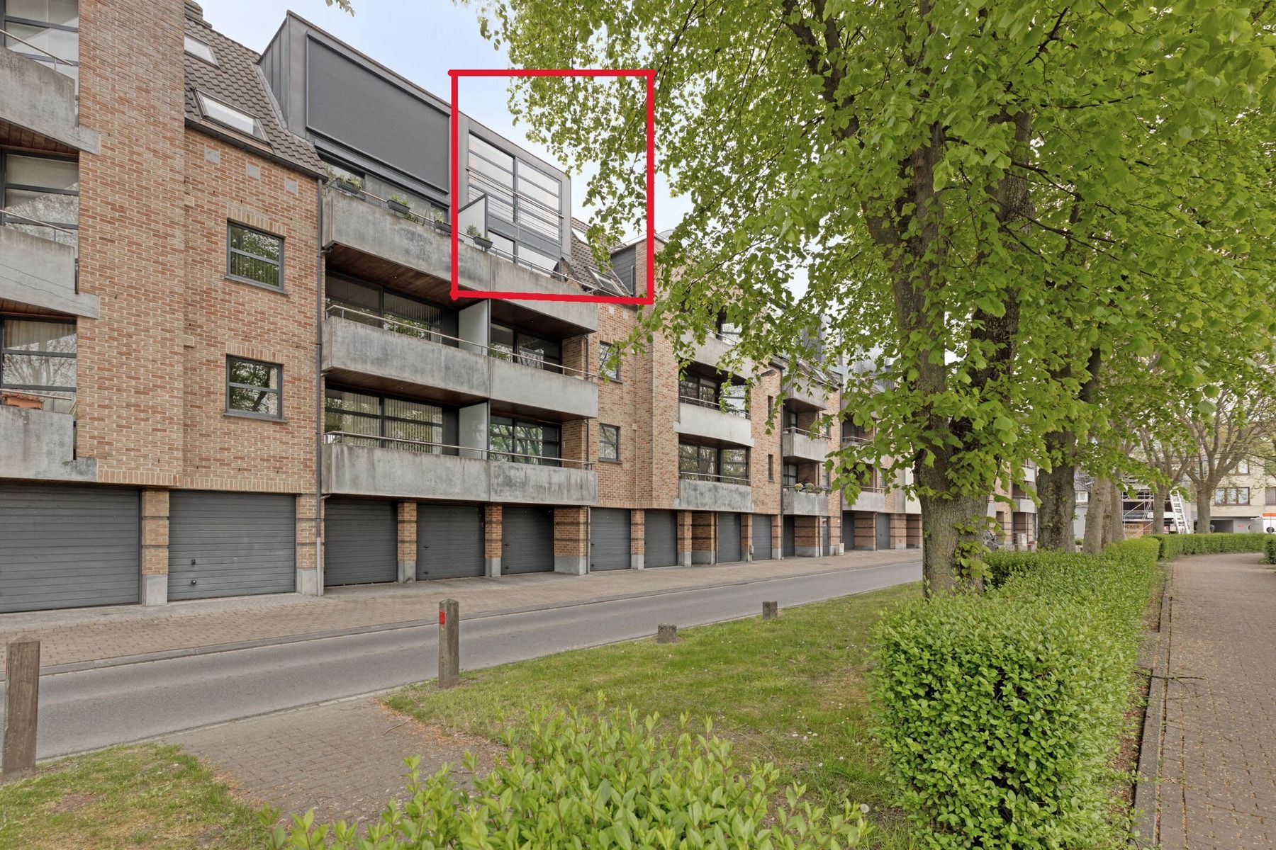 Duplex appartement in historische centrum Ninove foto {{pictureIndex}}