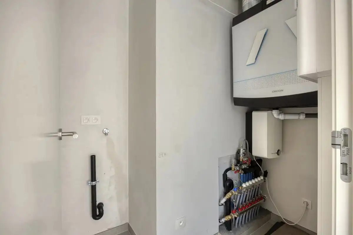 PRACHTIG NIEUWBOUWAPPARTEMENT MET 2 SLPK'S IN CENTRUM HASSELT foto 26