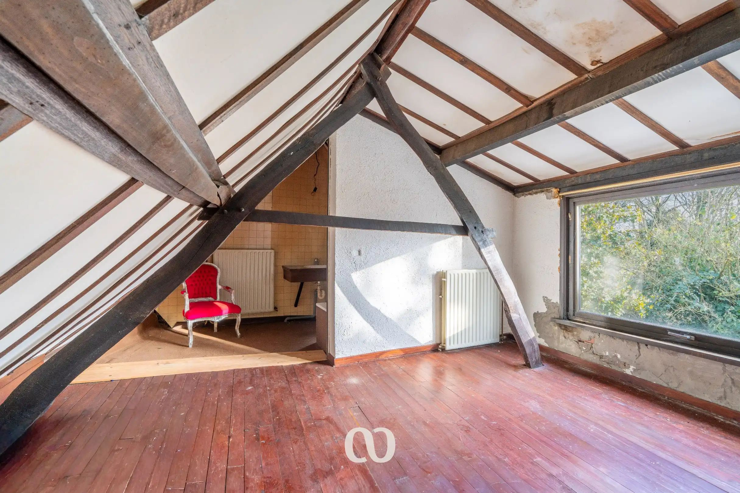 Te renoveren hoeve op sublieme ligging foto 13