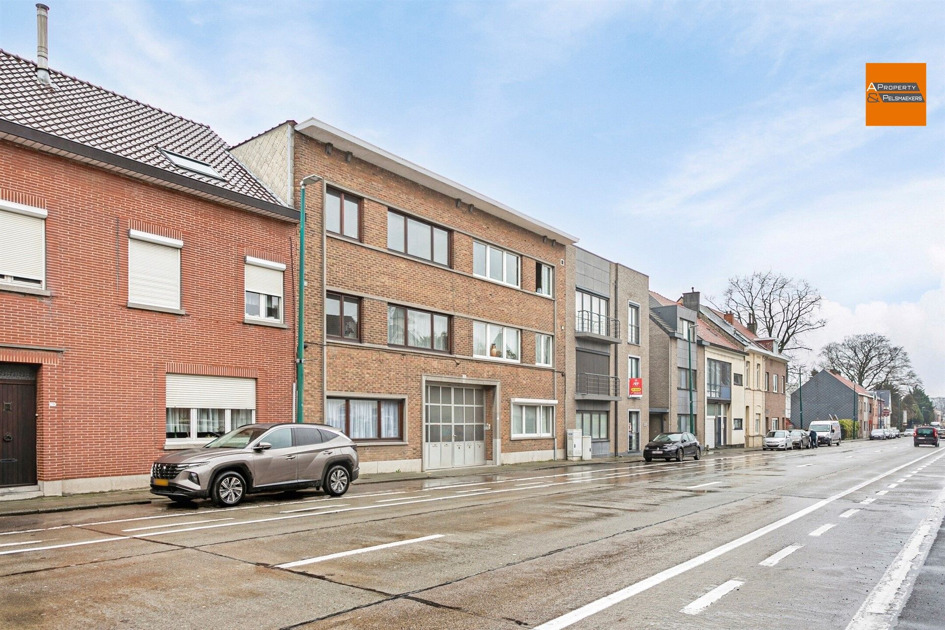 BOD AANVAARD Zeer ruim appartement met 2 slaapkamers foto 24