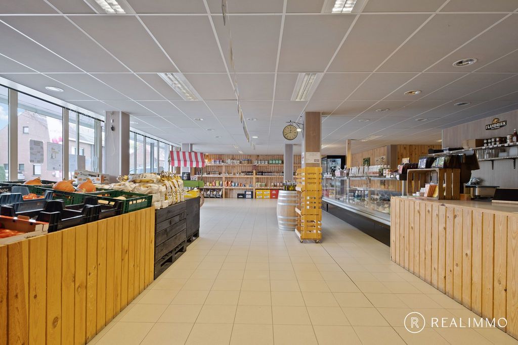 Multifunctioneel handelspand op commerciële ligging! foto 4