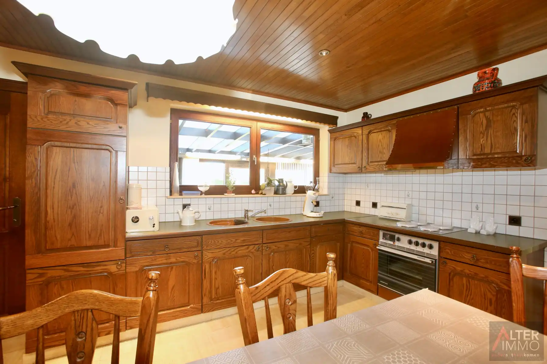 Opportuniteit! Gelijkvloerse woning met 3 slaapkamers op een groot en breed perceel (30 m) van 25a 65ca - EPC makkelijk te verbeteren! foto 15