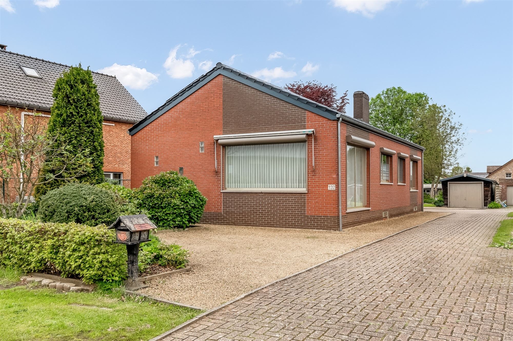 GOED ONDERHOUDEN GELIJKVLOERSE WONING MET 3 SLAAPKAMERS RUSTIG GELEGEN OP EEN PERCEEL VAN 7A22CA TE KORSPEL foto 2