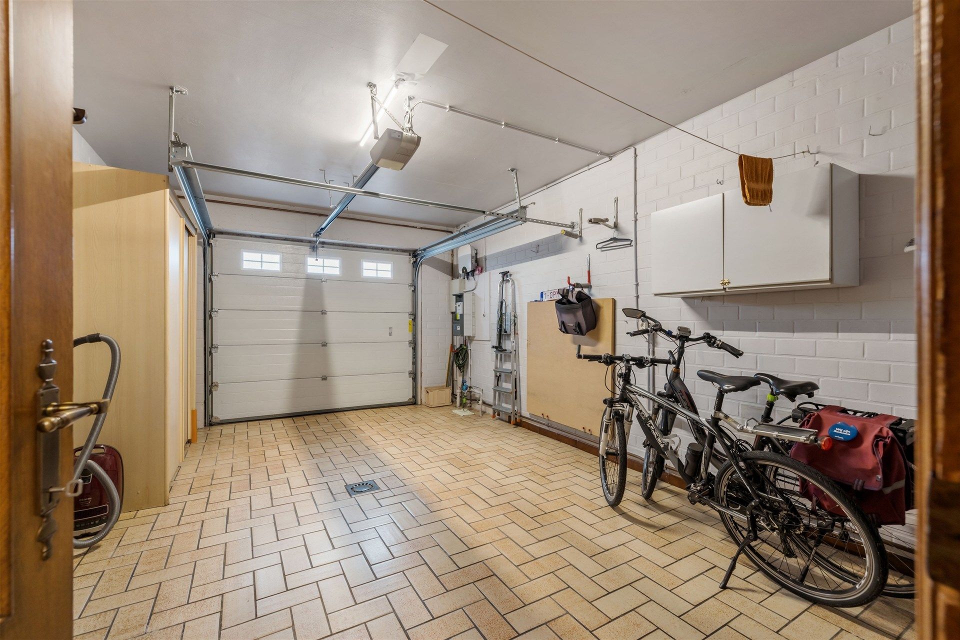 Charmante gezinswoning met 3 slaapkamers en inpandige garage foto 14