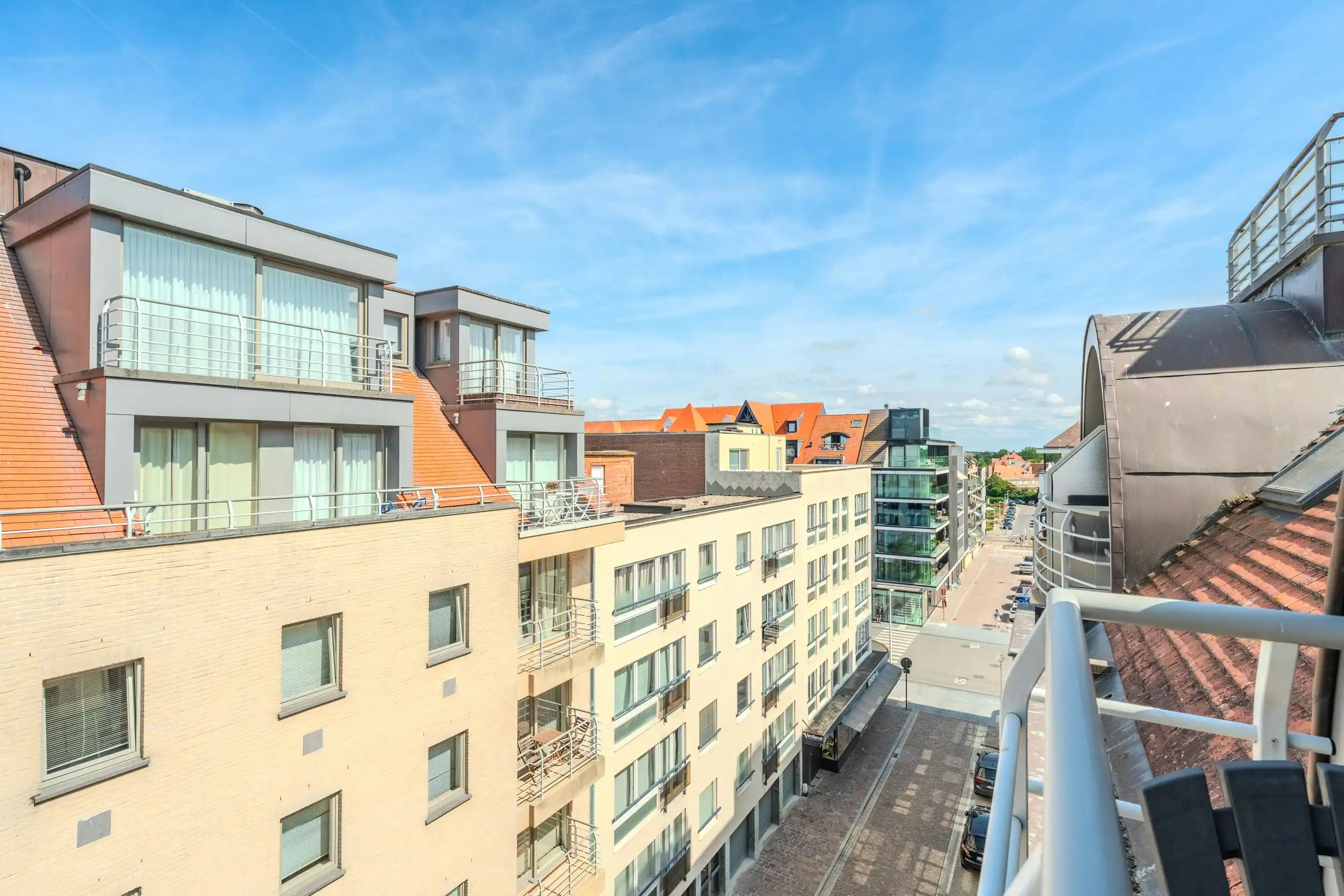 Instapklaar appartement met één slaapkamer en terras foto 10
