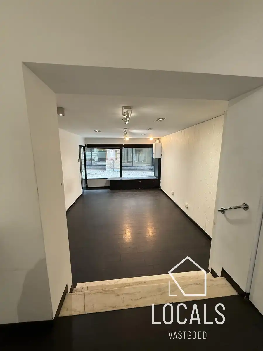Commercieel pand te huur in centrum Ninove foto 9