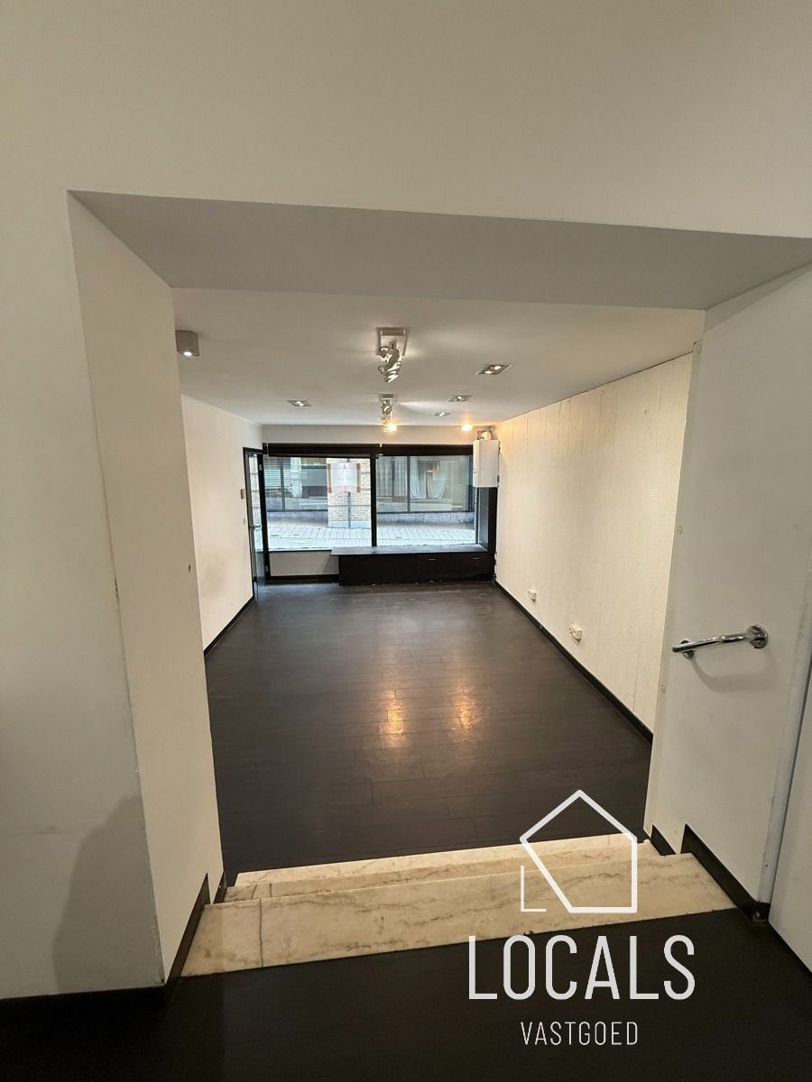 Commercieel pand te huur in centrum Ninove foto 9