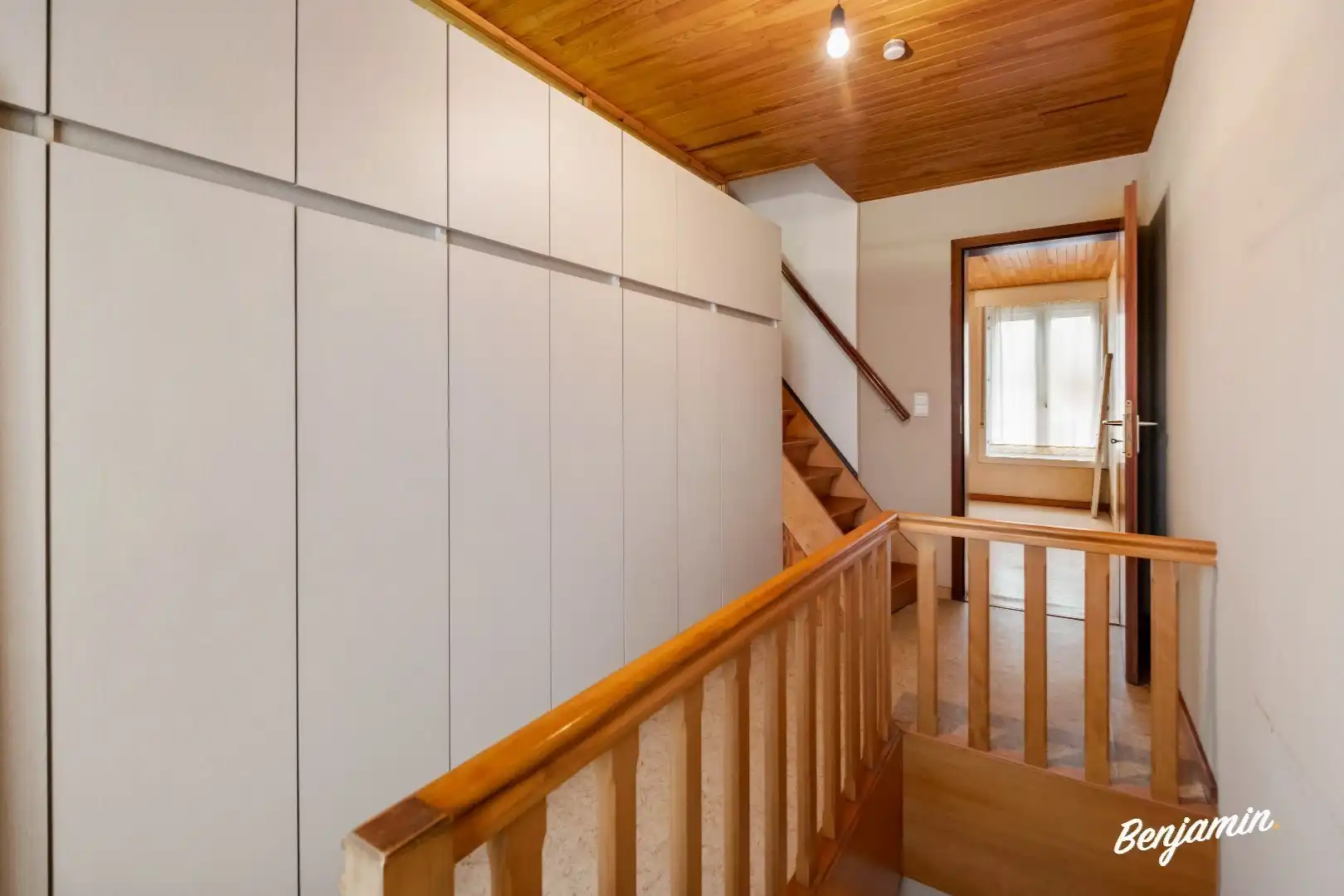 Ruime, verzorgde rijwoning met 4 slaapkamers, tuin en garage op centrale ligging te Menen foto 10