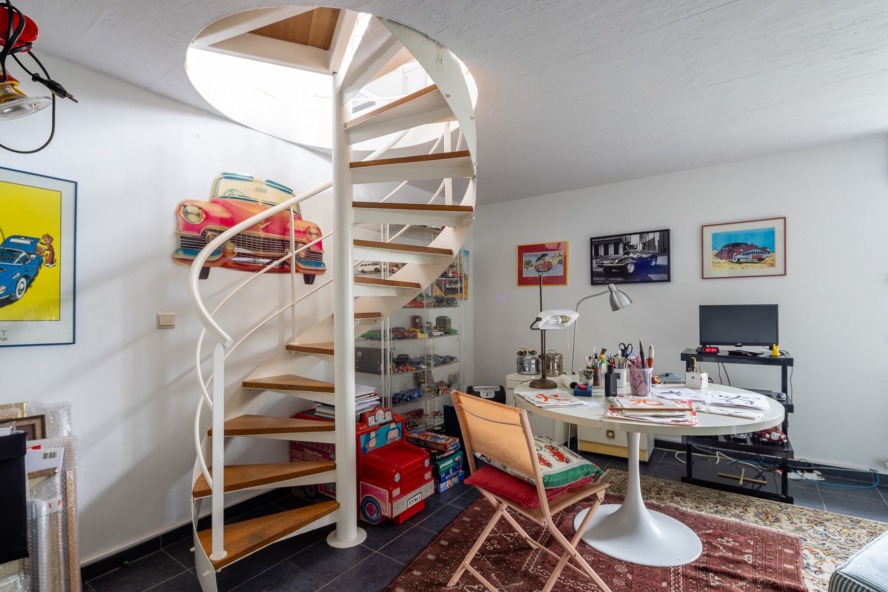 Ruim, lichtrijk appartement met tuin. Rustige locatie foto 18