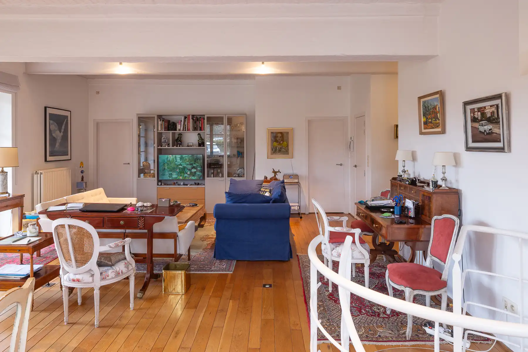 Ruim, lichtrijk appartement met tuin. Rustige locatie foto 5