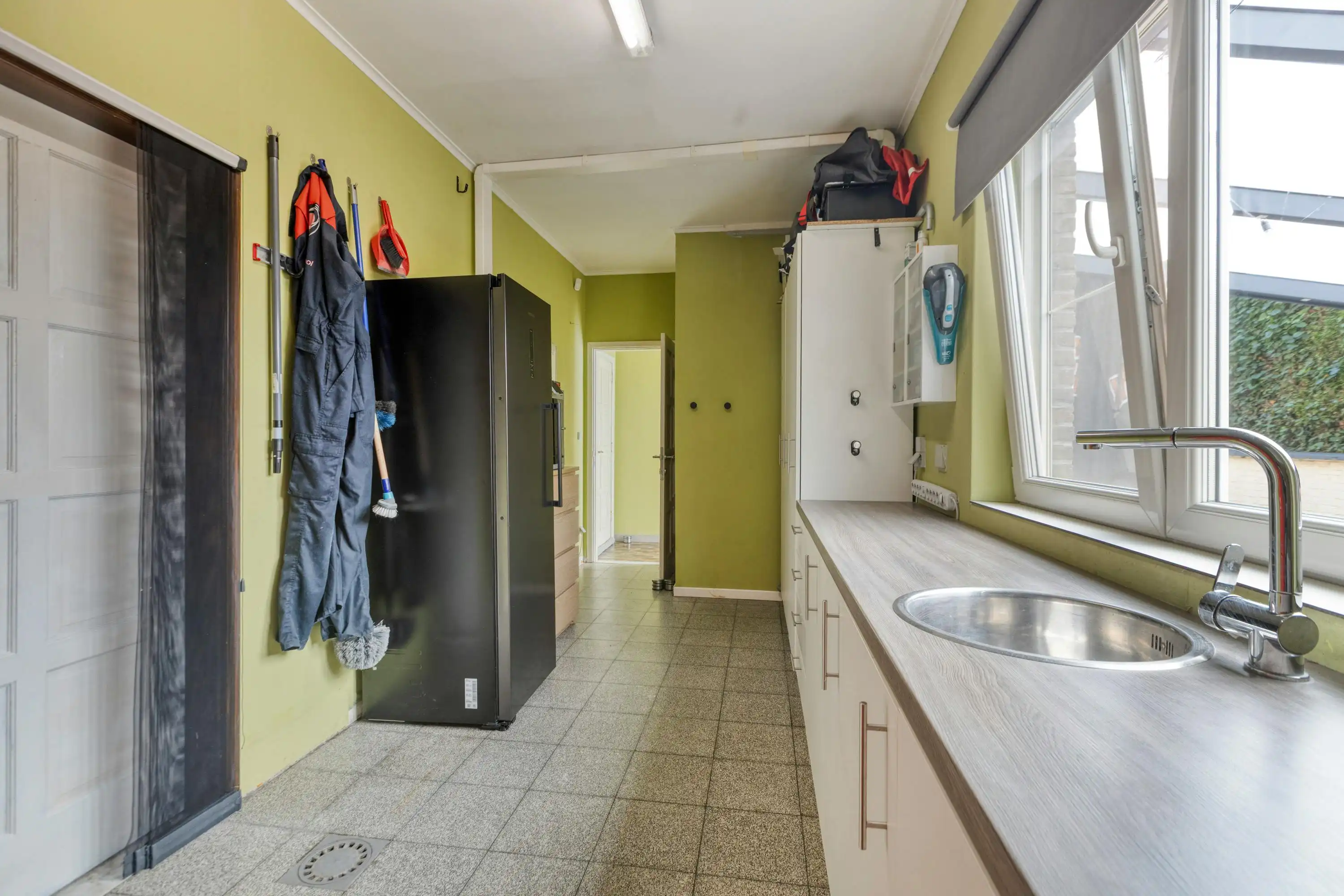 Instapklare woning met 5 slaapkamers in Bilzen-Hoeselt foto 11