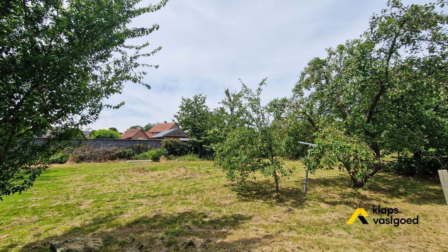 Vrijstaande gezinswoning met 3 slaapkamers op perceel van 1.155m² foto 5