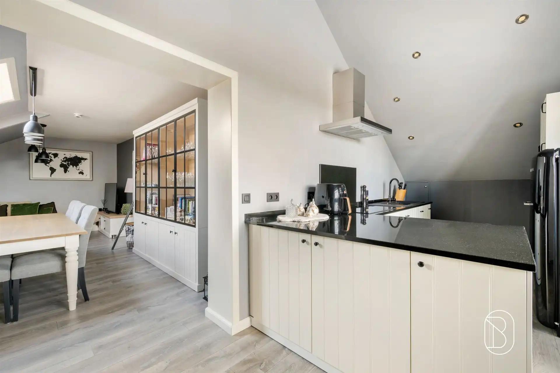 Goed draaiende broodjeszaak met ruim appartement in Vichte foto 13