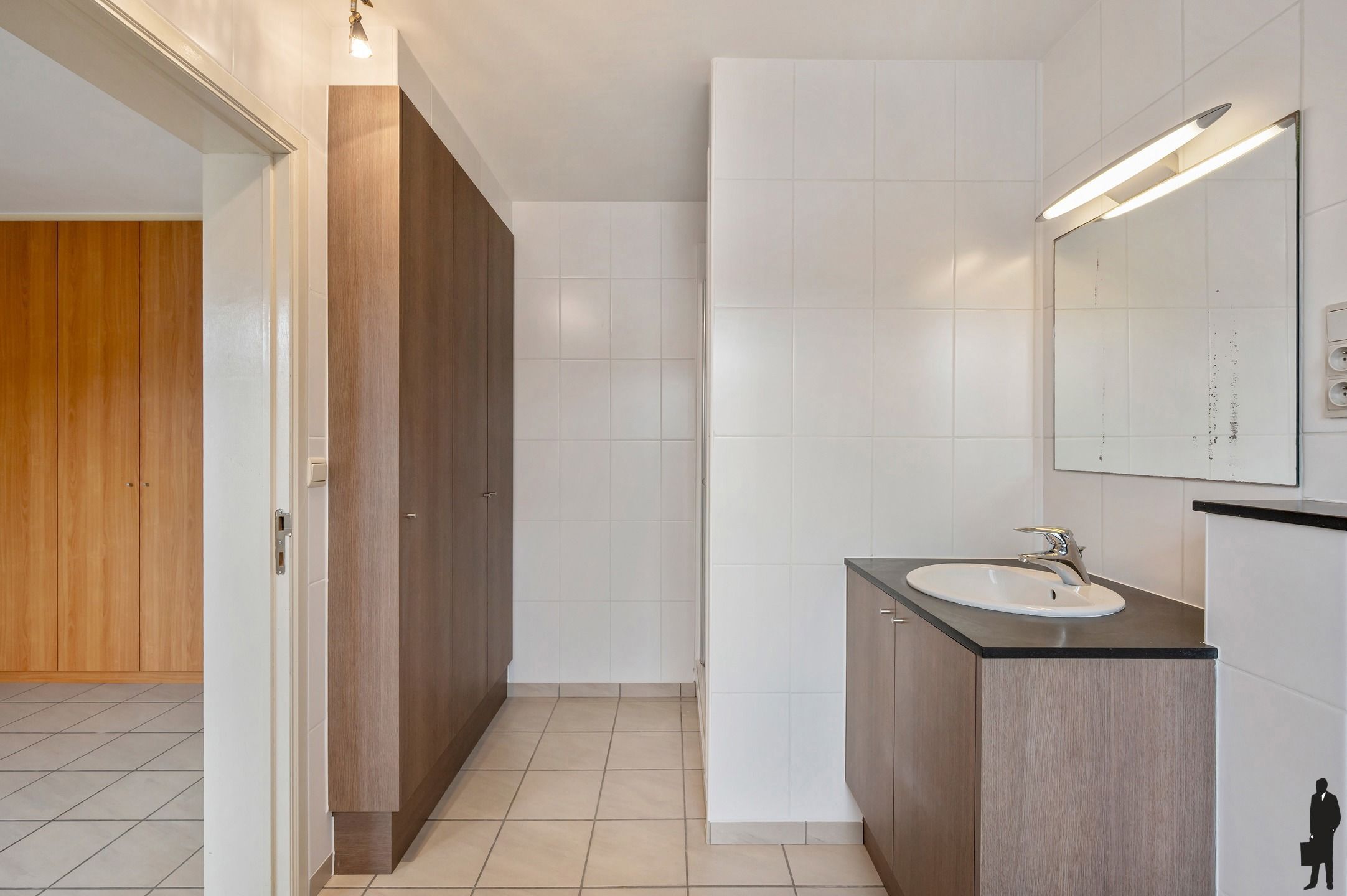 Zeer verzorgde gezinswoning, gelegen in een rustige straat toch zeer centraal nabij scholen/winkels/invalswegen/etc!  foto 13